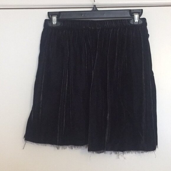 S NWOT LOVE TANJANE Velvet Short FF14 4027 - Picture 2 of 5